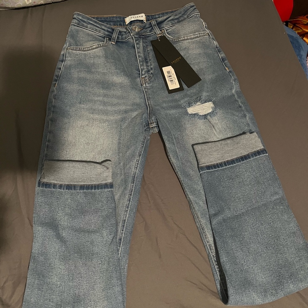 LEGEND LONDON -STRAIGHT LEG JEAN - WASHED BLUE RIPPED